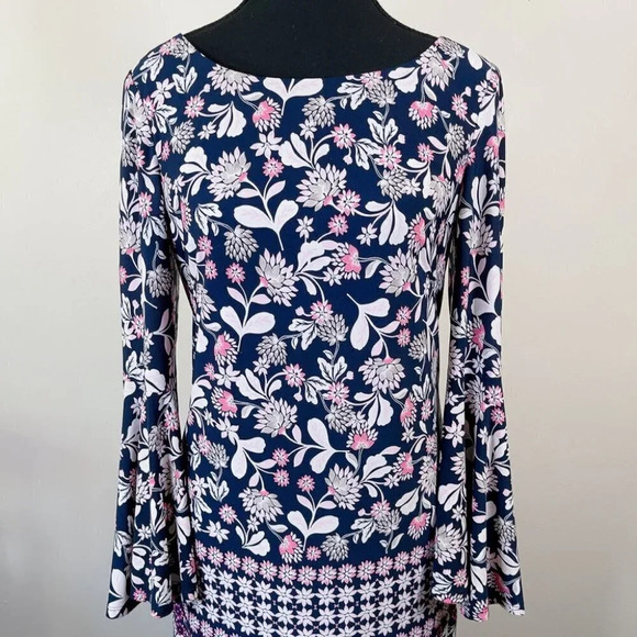 Eliza J Boat Neck Bell Sleeve Floral Navy Shift Dress - Picture 2 of 12
